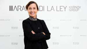 Nuevas reglas femeninas del juego en el tablero procesal