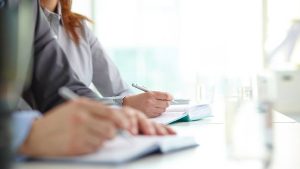 Condenan a la Sociedad cántabra de Cultura a pagar 7.500 euros a dos auxiliares por denegarles un permiso de formación