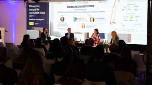 Abogacía ‘in house’ frente al espejo: tirar de bufetes ‘outsiders’ para no naufragar en el océano normativo