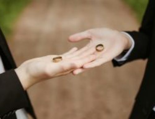 ¿Es delito extraer una cantidad de dinero sustancial de las cuentas comunes del matrimonio?