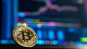 Dos años de cárcel por estafar 91.000 euros en una falsa inversión con criptomonedas