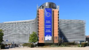 La Comisión Europea amenaza con multar a España por incumplir las reglas de la UE para protección de trabajadores frente al amianto
