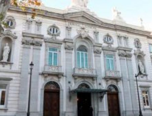 La denuncia del falso robo de un colmillo de elefante y de obras de arte acaba con una condena de miles de euros